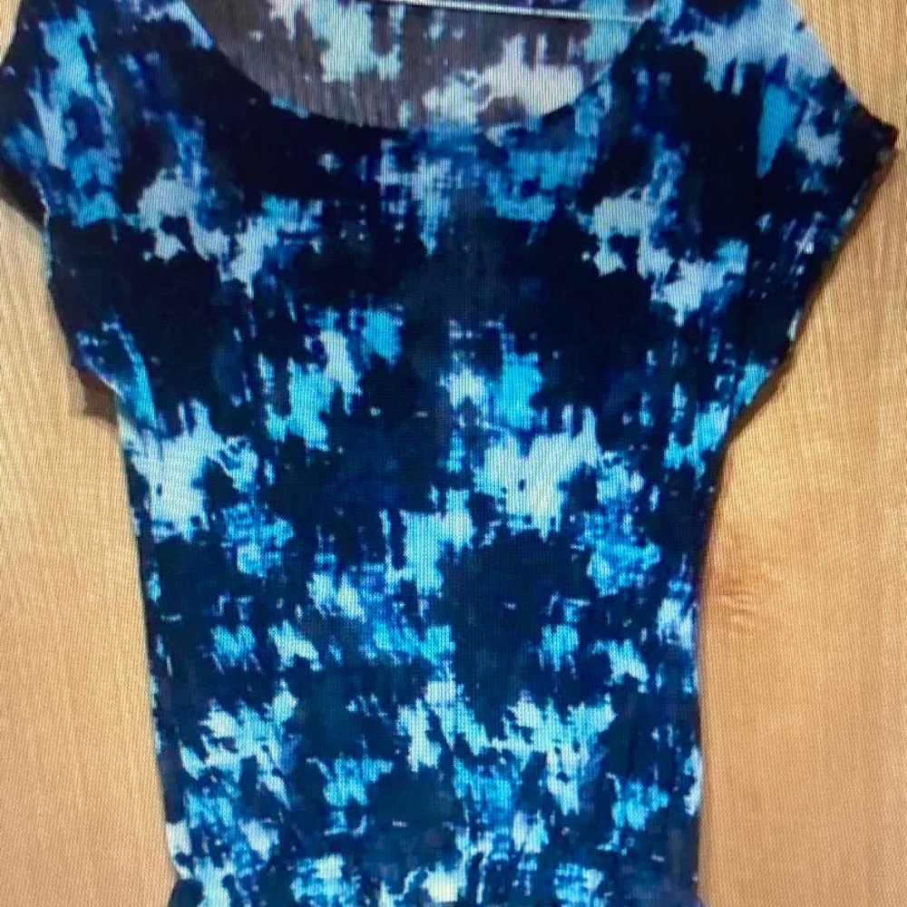 Source Unknown Blue Tie-Dye Short Sleeve Scoop Neck Top